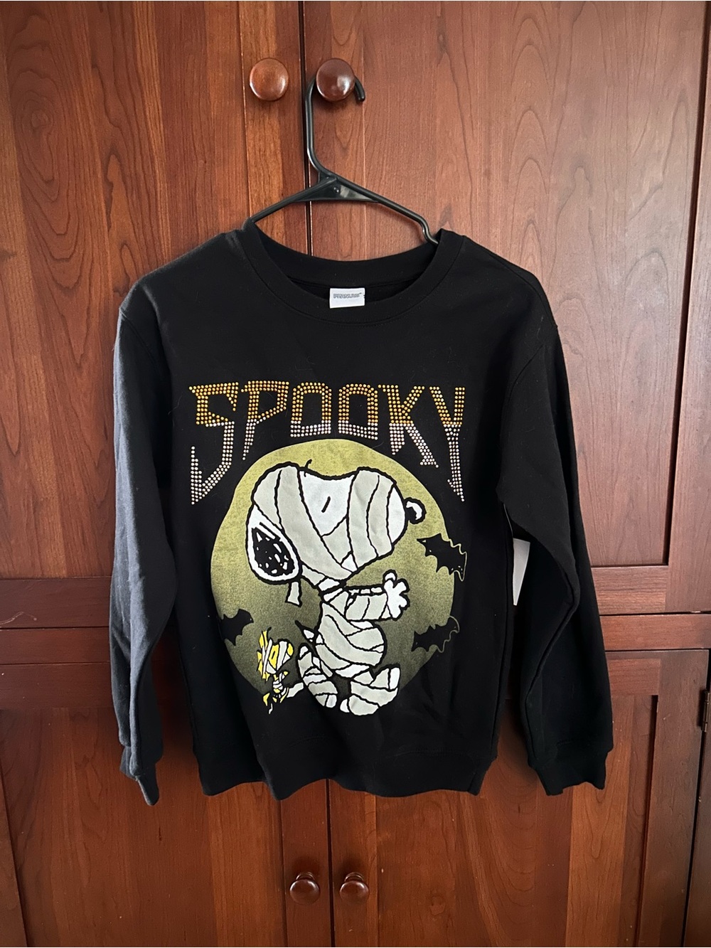 Women’s Black 'Spooky' Snoopy Graphic Sweatshirt